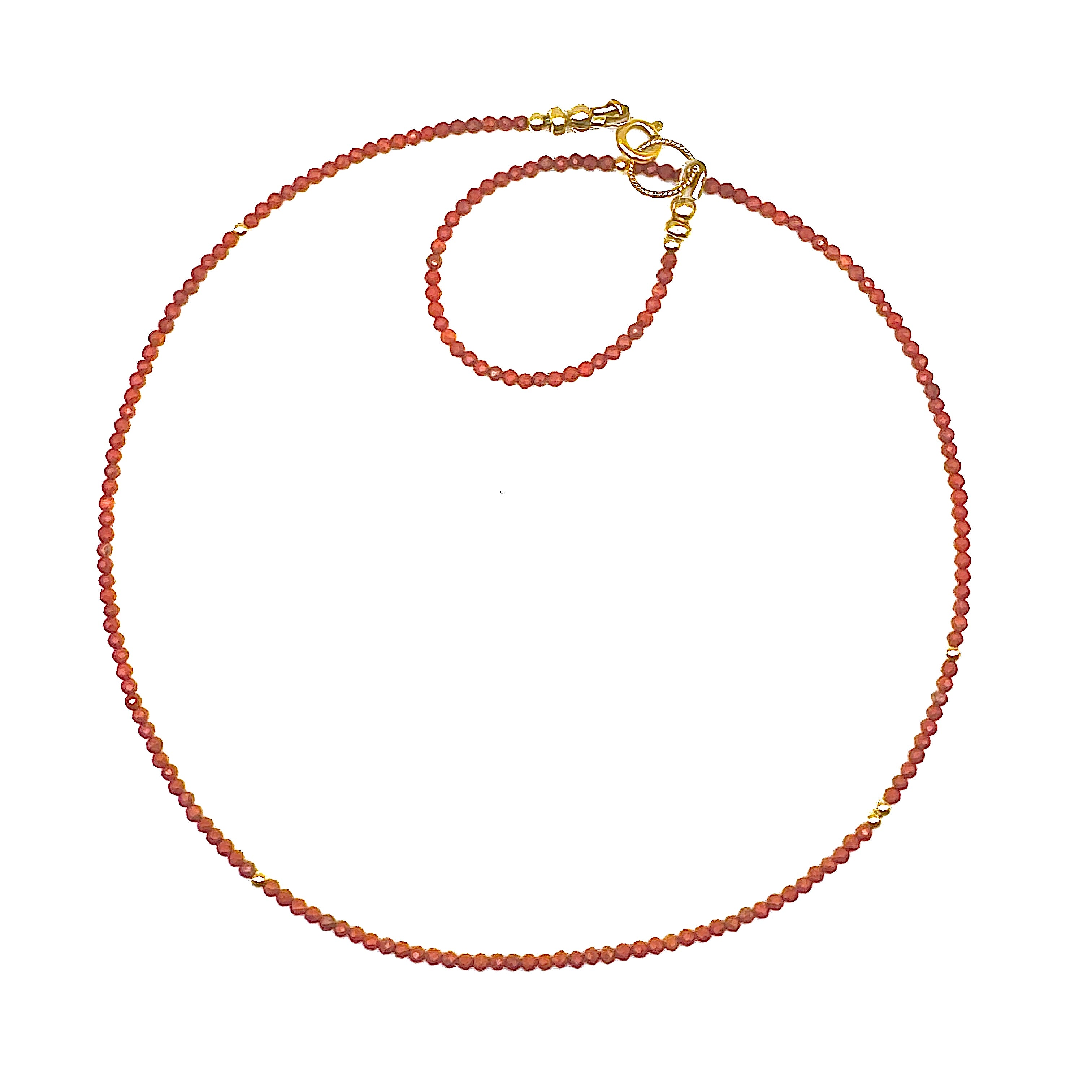 langere ketting van facet geslepen rode jaspis en goldfilled kralen