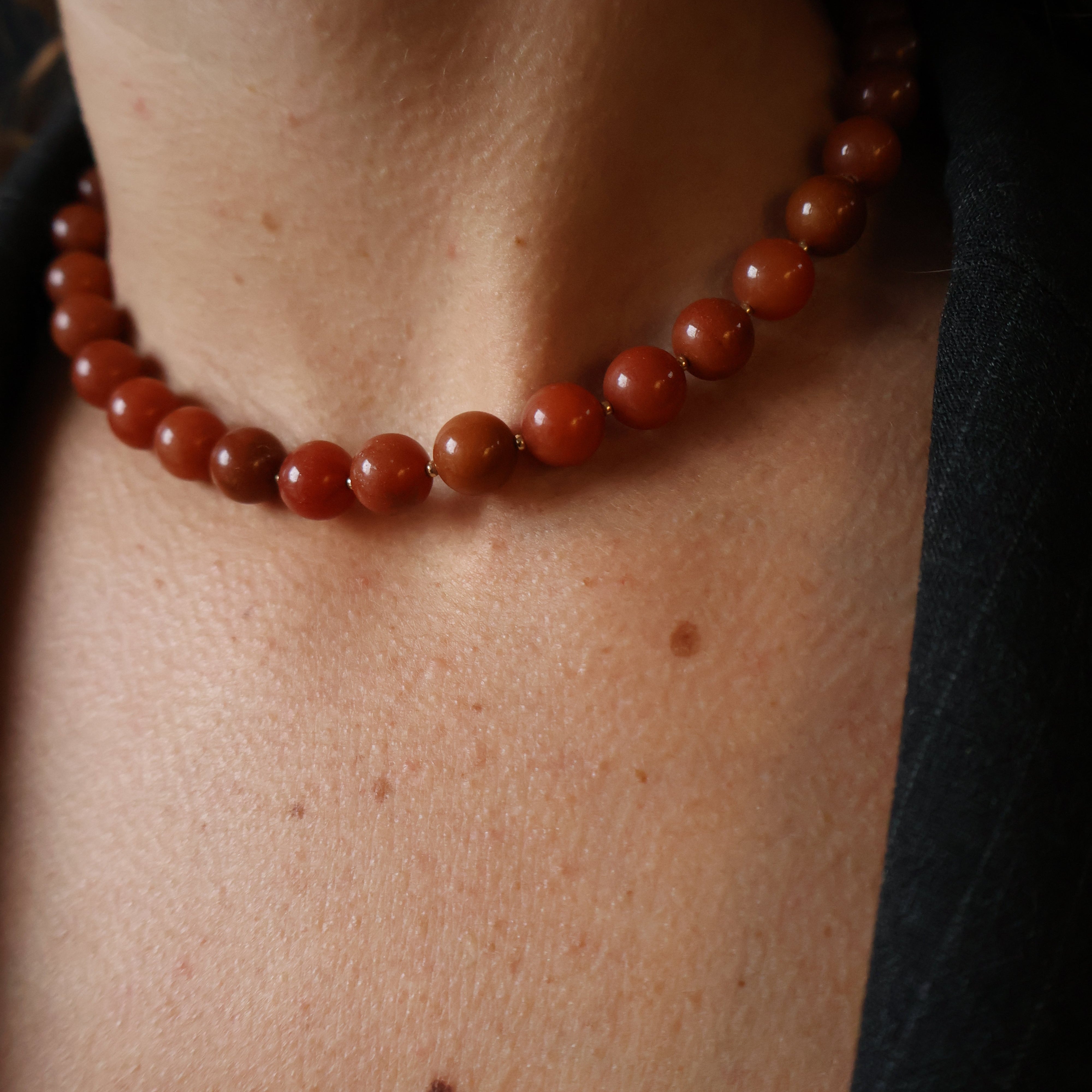 ketting van oranje jade en goldfilled kralen