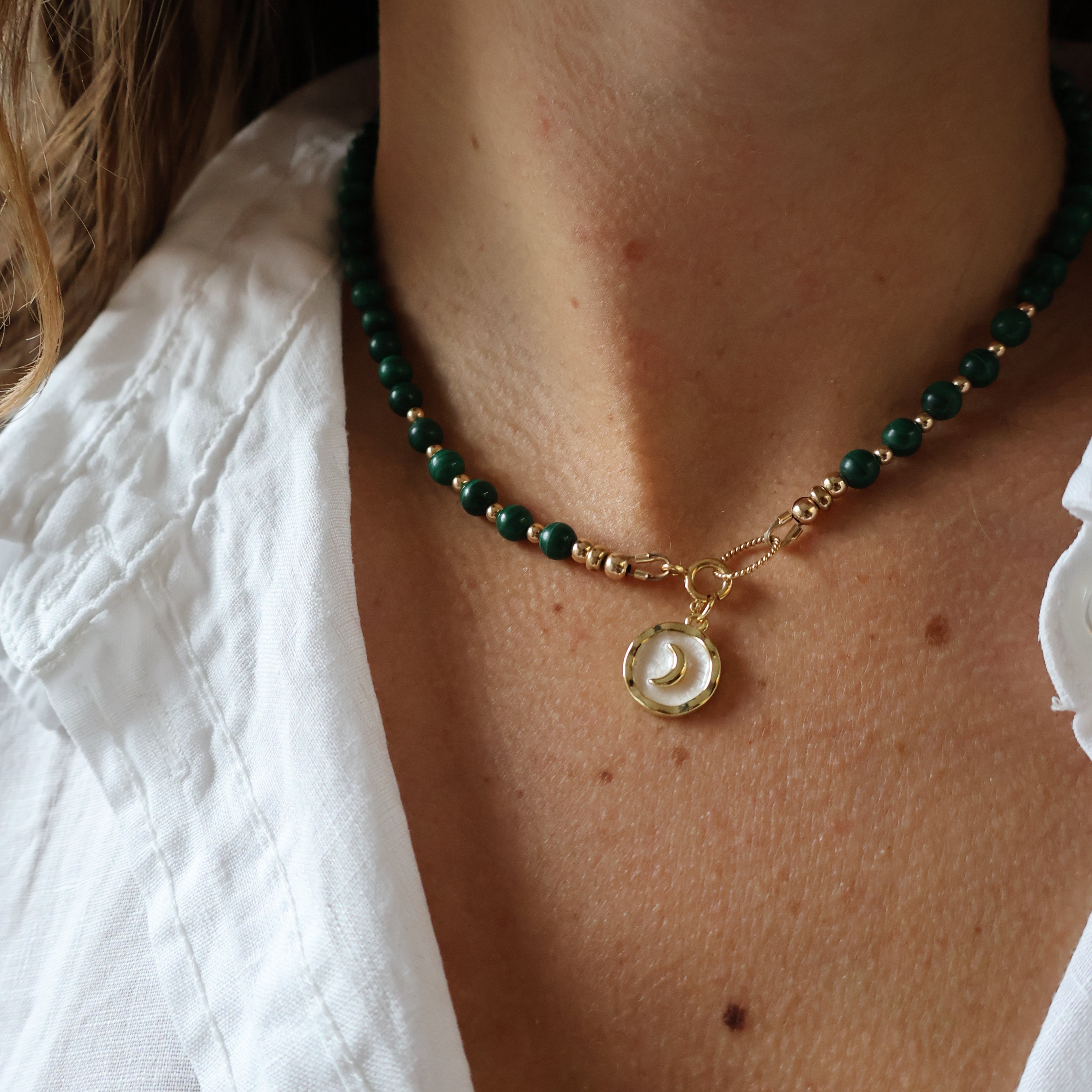 ketting van ronde malachiet en goldfilled kralen