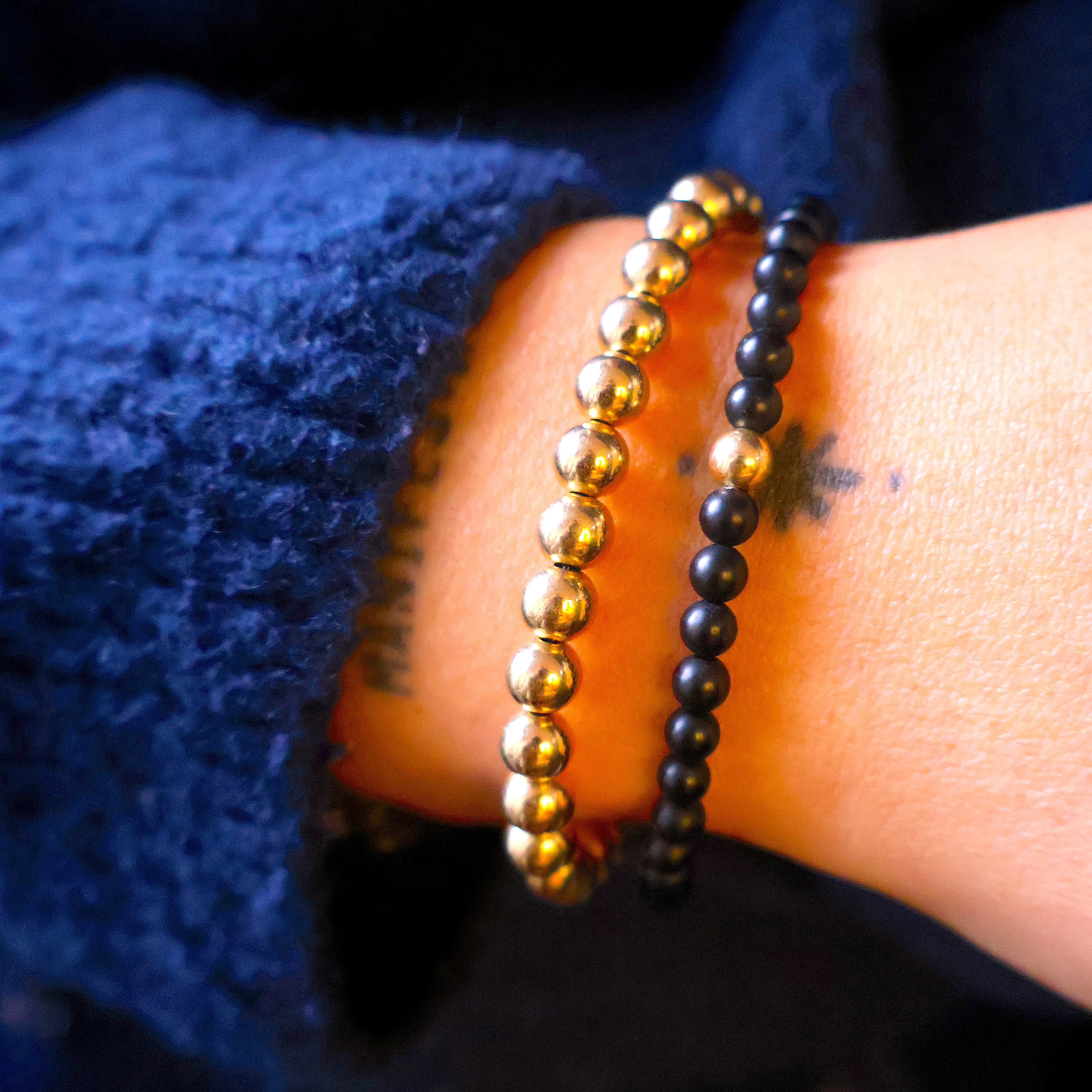 armband van zwarte matte onyx met goldfilled kraal
