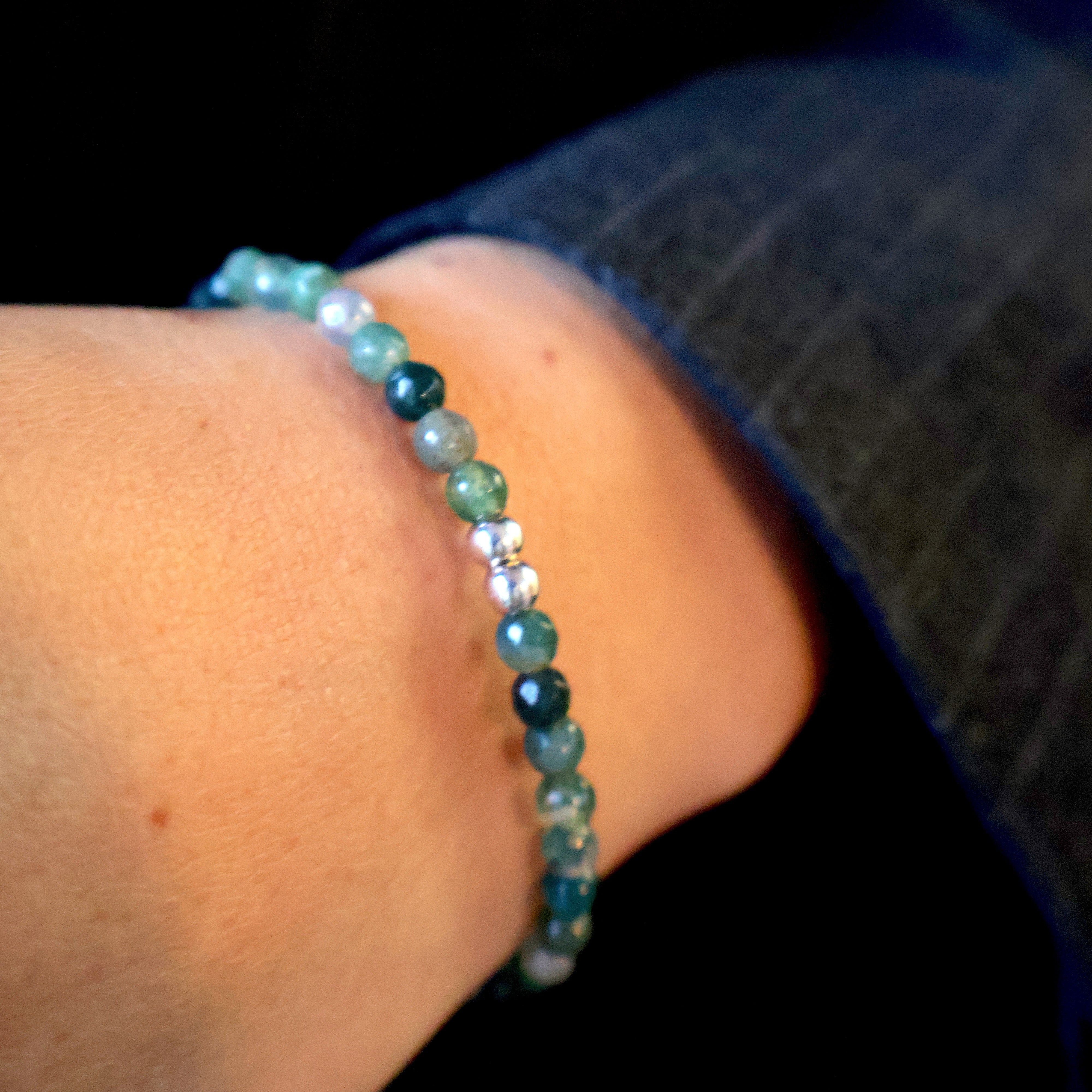 armband van serpentijn en sterling zilveren kralen