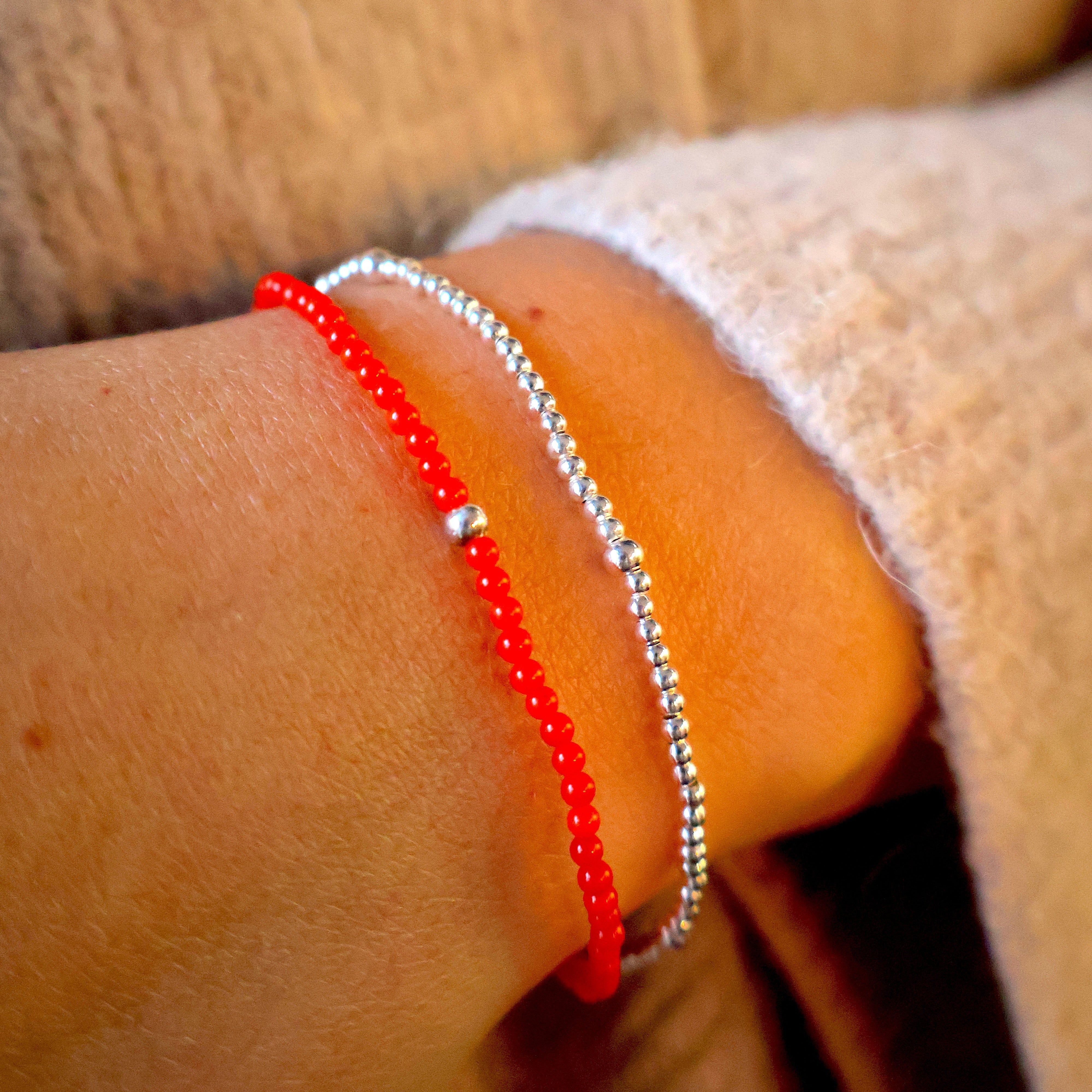 armband met kleine ronde koraal en sterling zilver