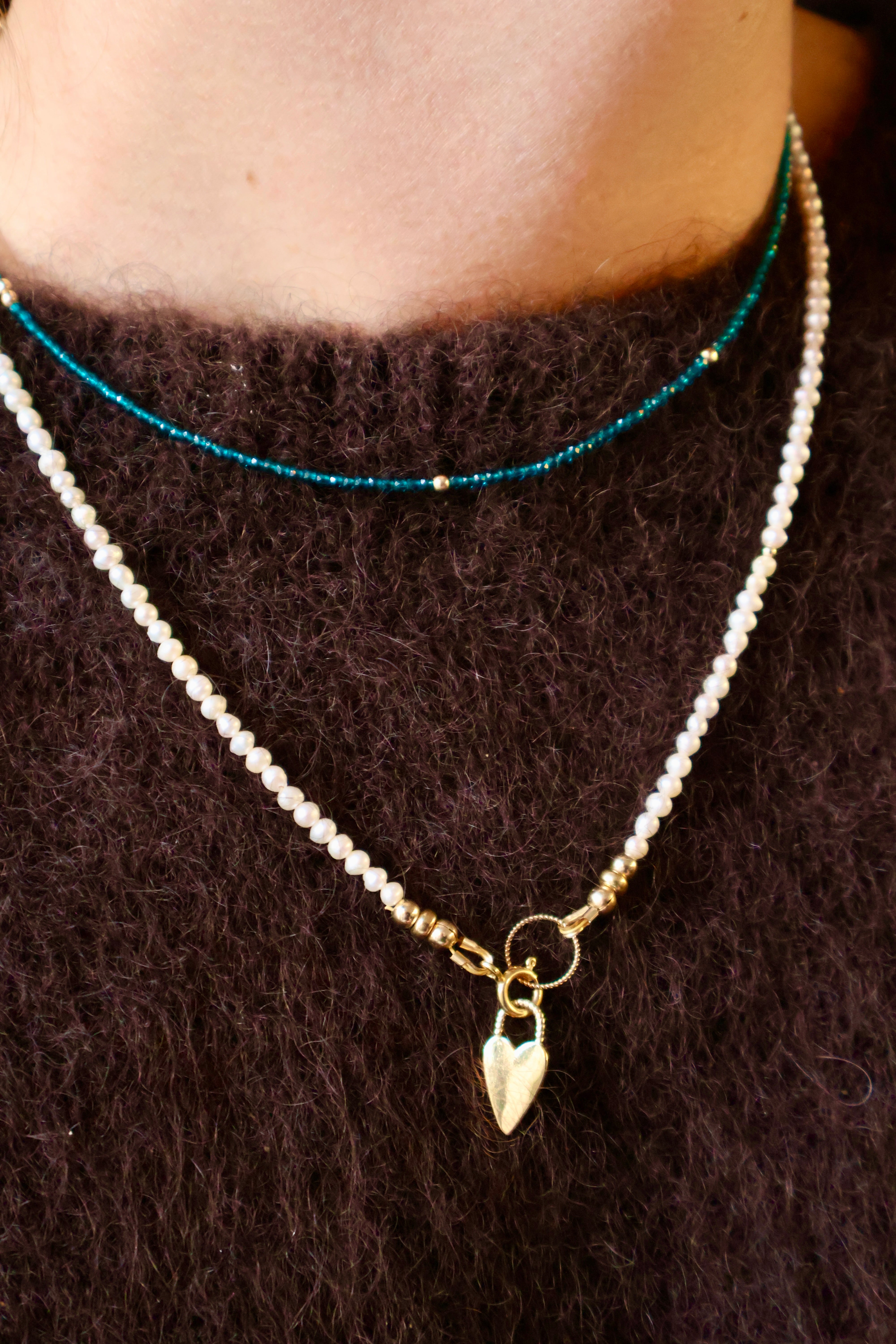 ketting van blauwe spinel en goldfilled kraaltjes