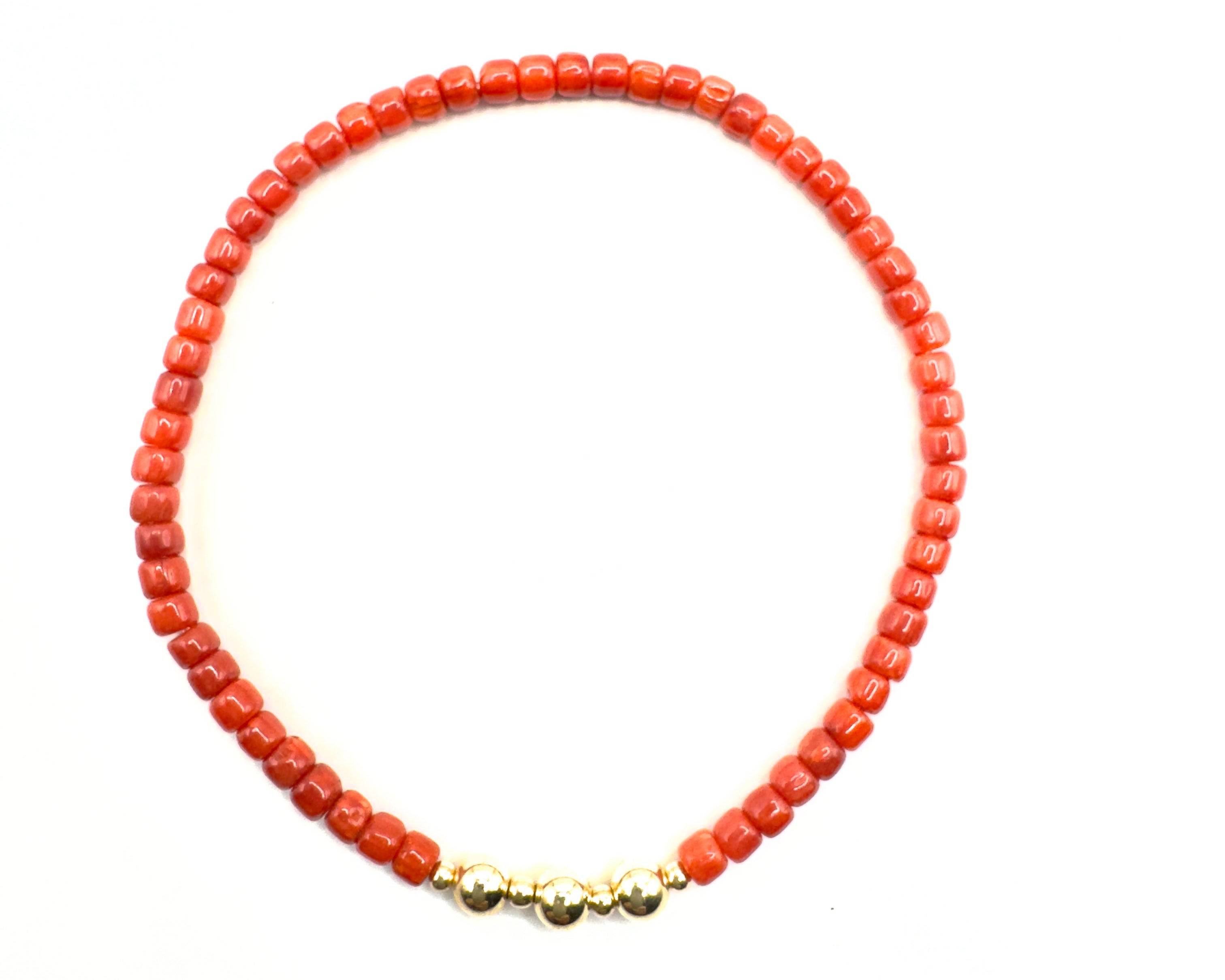 armband cilindervormige koraalen goldfilled kralen