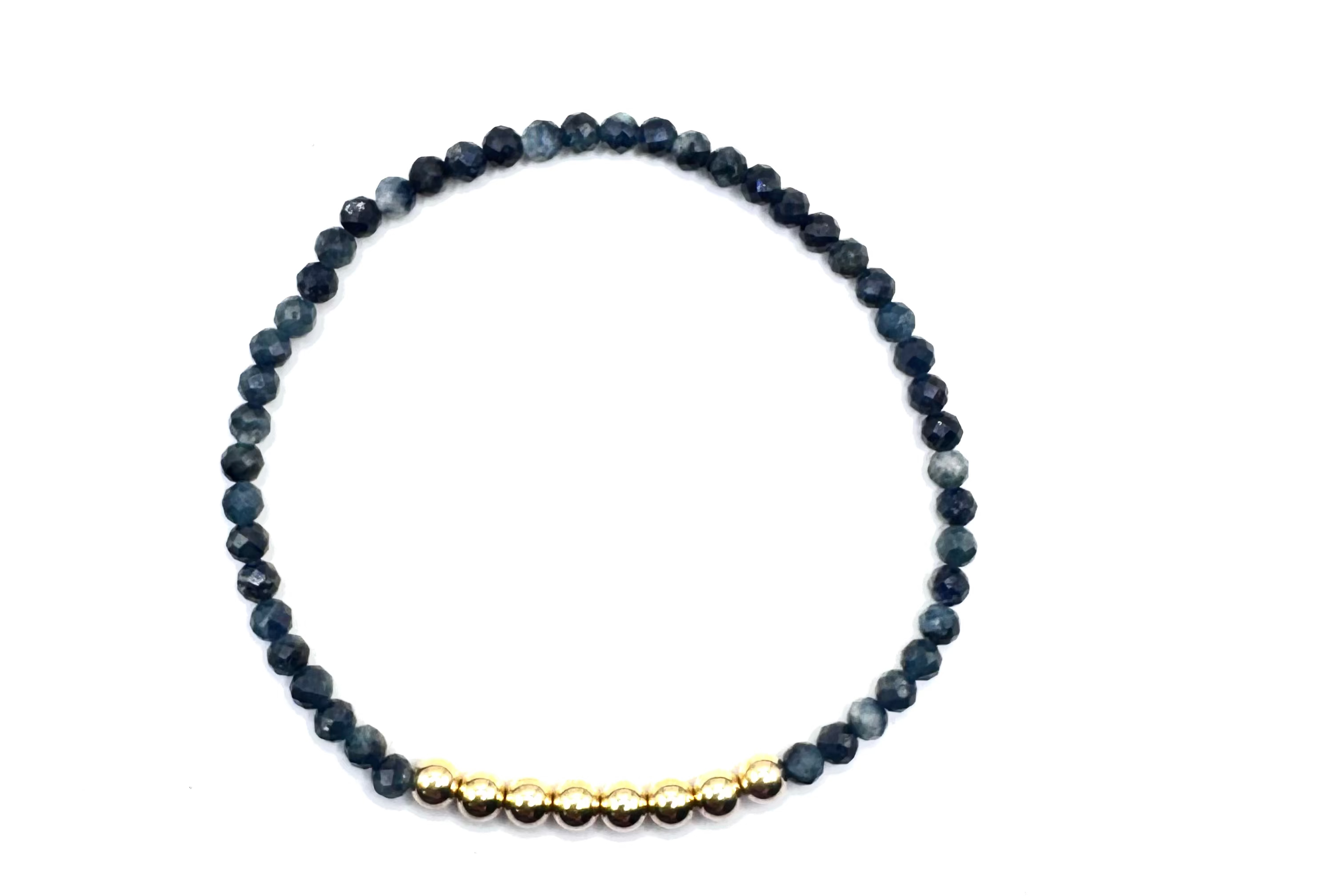 armband van facet geslepen blauwe toermalijn en goldfilled kralen