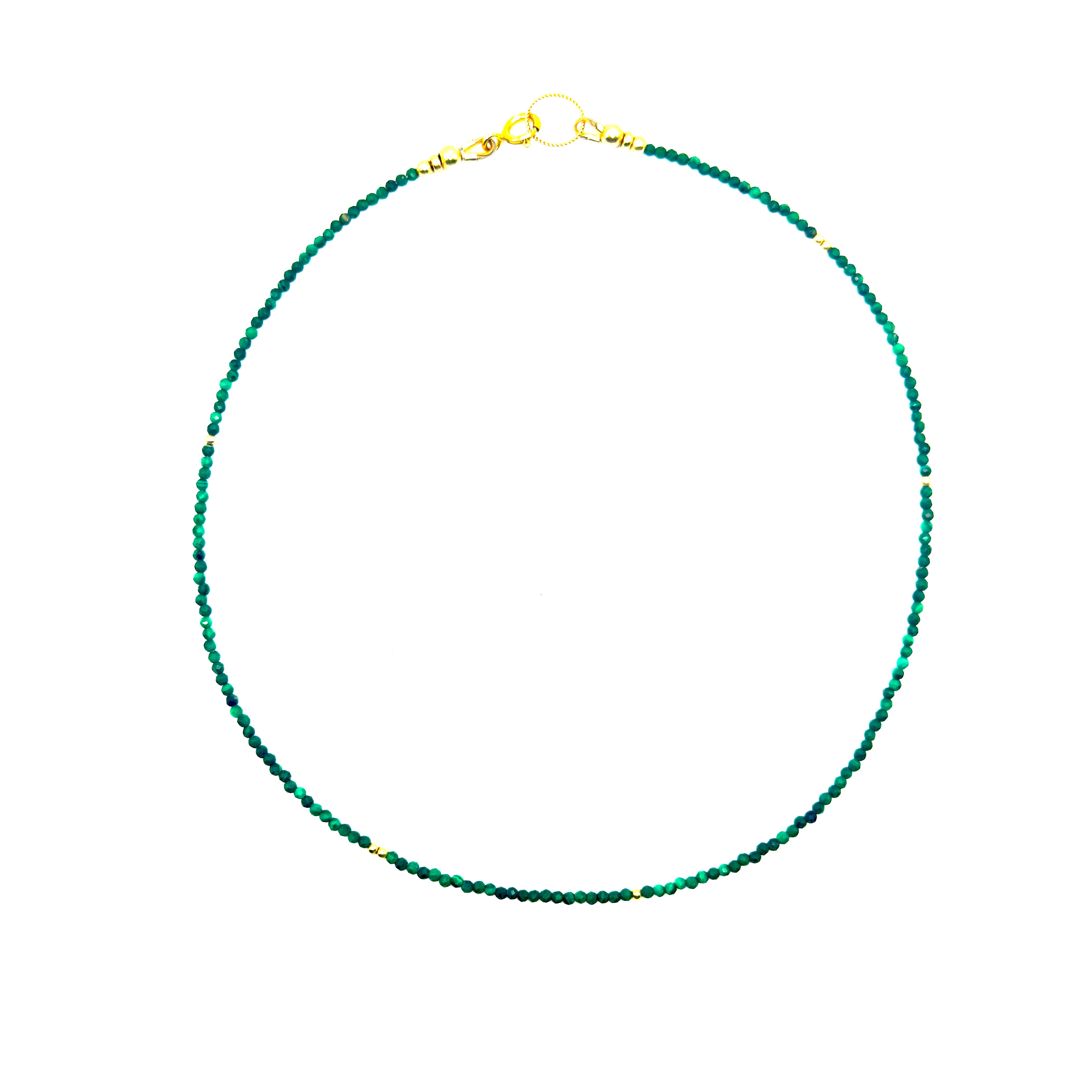 ketting van facet geslepen malachiet en goldfilled kraaltjes