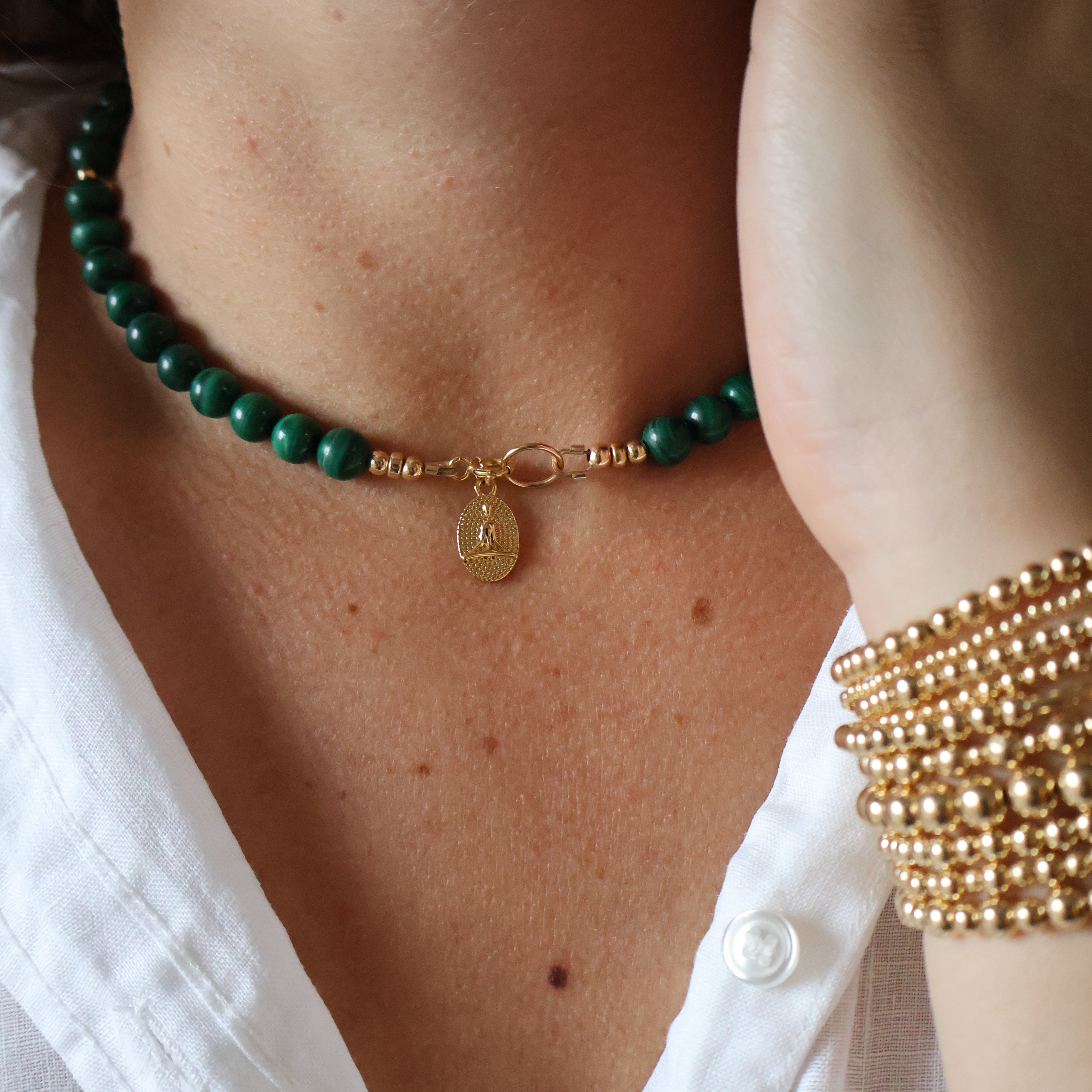 ketting van ronde malachiet en goldfilled kralen