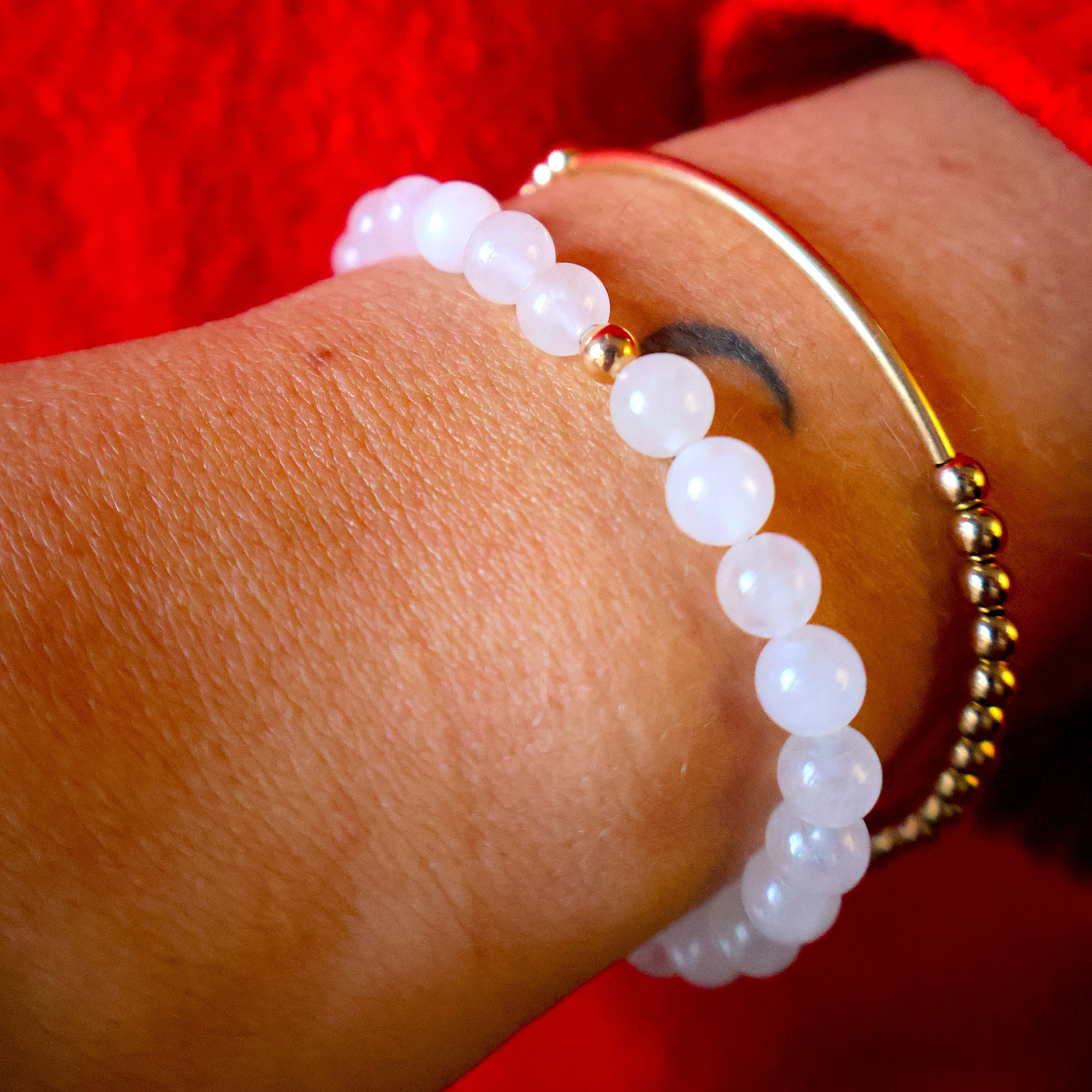 armband van witte kwarts en goldfilled kralen