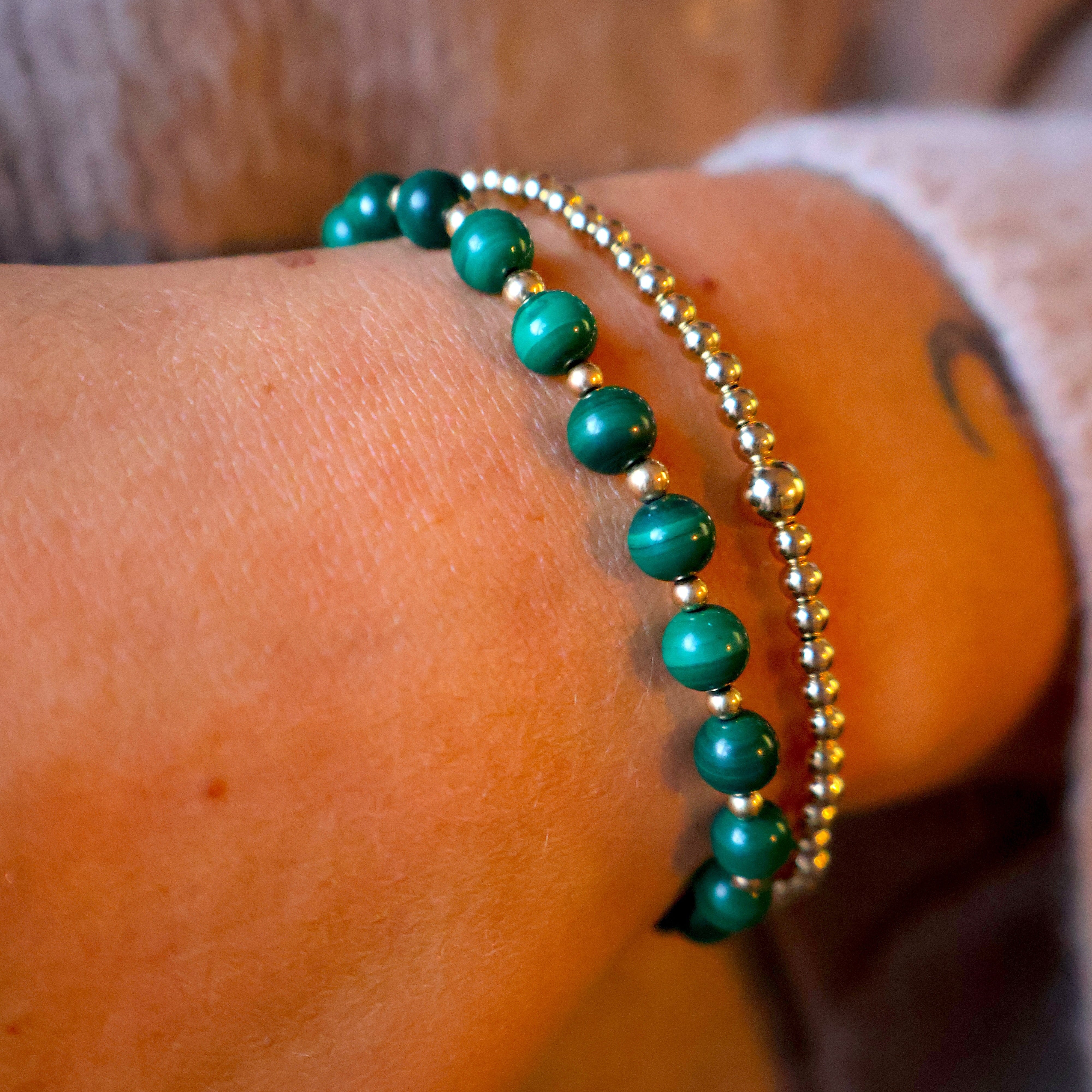 armband van ronde malachiet en  goldfilled kralen