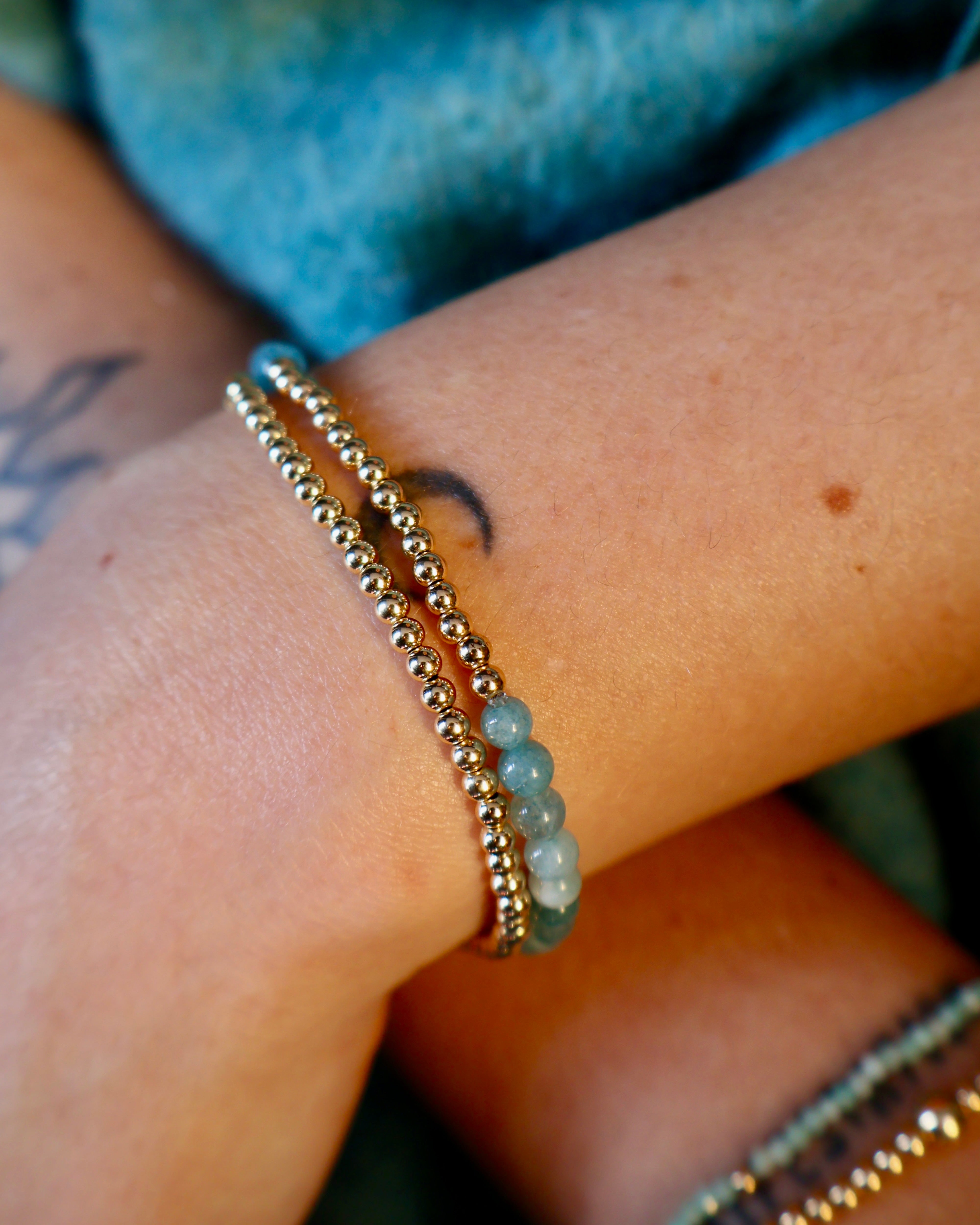 lichtblauw chalcedoon &  goldfilled
