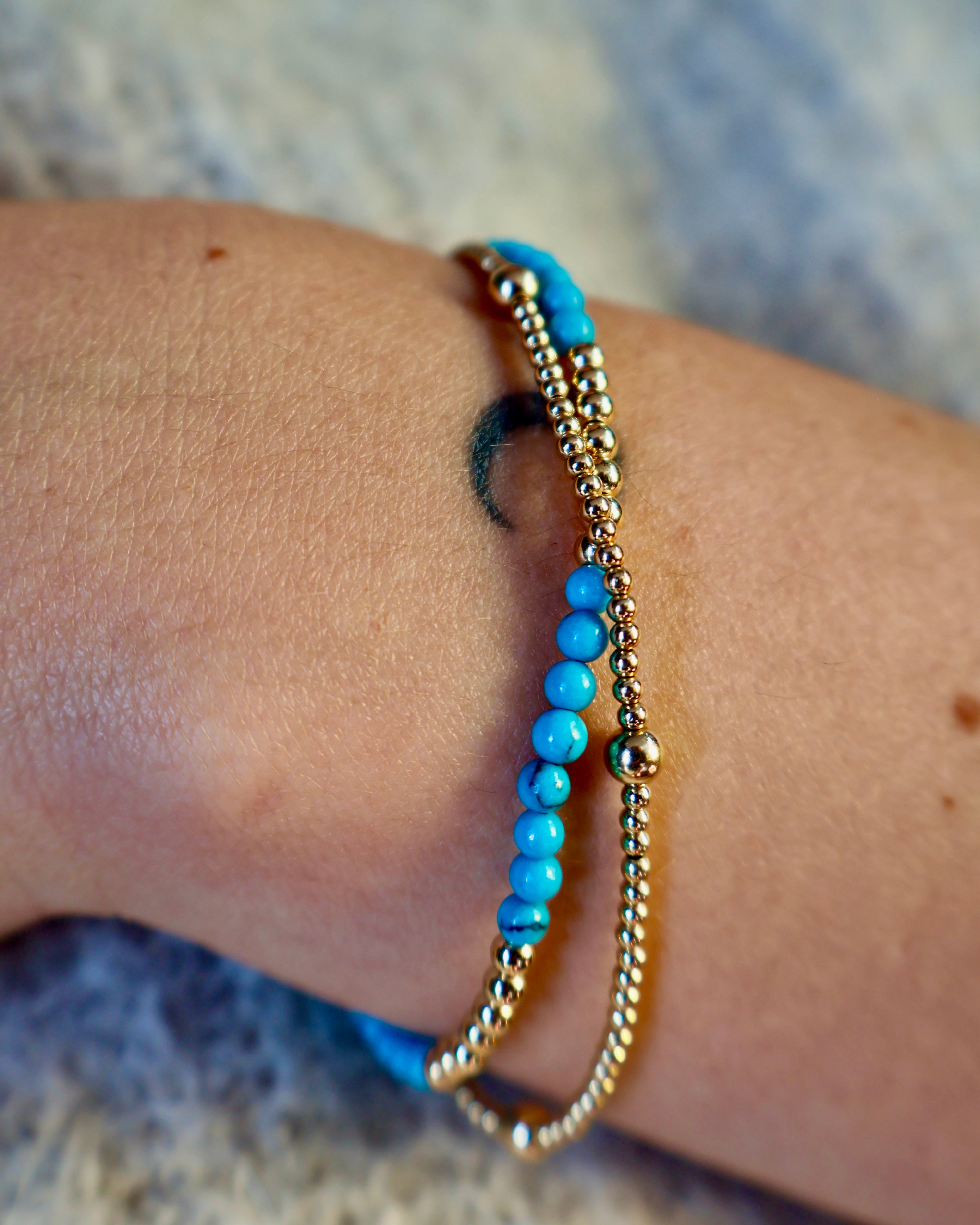 armband van turkoois en goldfilled kralen