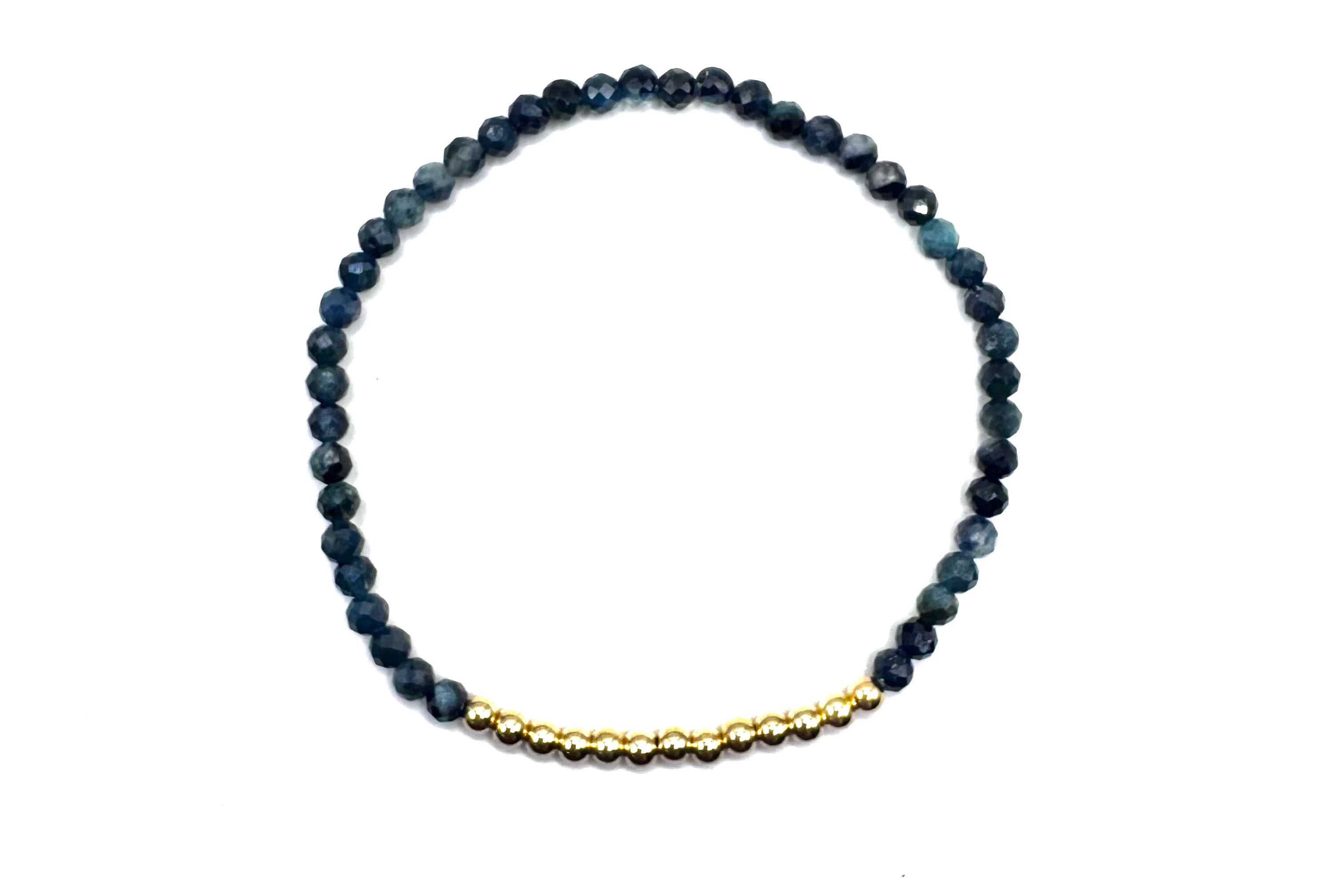 armband van facet geslepen blauwe toermalijn en goldfilled kralen